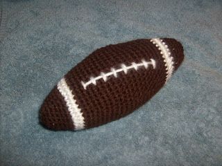 Thoughts from a Screen: Mini Stuffed Football - Free Crochet Pattern Crochet Football, Football Blanket, Football Pattern, Mini Football, Crochet Knit Stitches, Baby Afghan Crochet, Baby Shower Gifts For Boys, Crochet For Boys, How To Knit