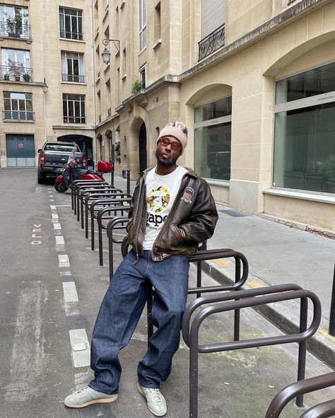 Marching through the streets in our exclusive adidas Originals BW Army Trainer🚶

📸: deavy.rosse Adidas Bw Army Outfit, Adidas Bw Army, Adidas Originals Outfit, Army Outfit, Fashion Baggy, Street Fits, Street Fashion Men Streetwear, Streetwear Men Outfits, Lifestyle Clothing