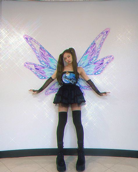 Twitter Kpop Halloween Costume, Kpop Fairy, Fashion Mumblr, Fairy Aesthetic, Halloween Costume Outfits, Korean Products, Cute Halloween Costumes, Black Pink Kpop, Blackpink Fashion