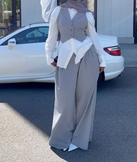 Set Hijab Outfit, Hijab Professional Outfits, Ensemble Hijab Style, Ensemble Hijab, Hijab Fits, Jalabia Styles, Eid Outfit Ideas, Stylish Outfits Casual, Hijab Fashion Summer