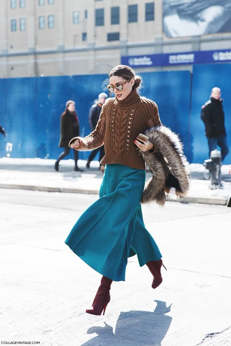 #OLIVIAPALERMO Brown Turtleneck Sweater, Estilo Olivia Palermo, Mode Prints, Olivia Palermo Style, Moda Chic, Looks Street Style, Olivia Palermo, Winter Mode, 가을 패션