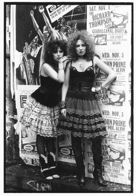 1970s British Punk, Punk Fashion Womens Grunge, 70s Punk Women, 60s Punk Fashion, Punk Style 70s, 60s Punk, Punk Fashion Women, Punks 70s, Punk Store