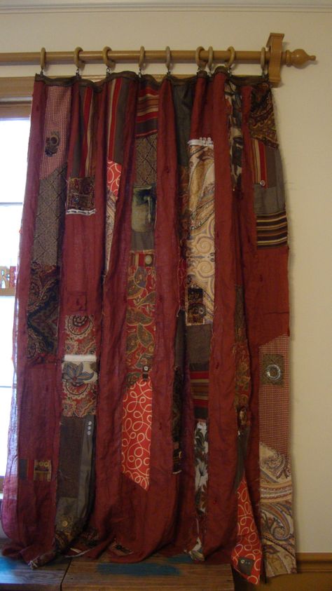 rag strip gypsy curtains - so easy. SO gorgeous! Creative Curtains, Dark Curtains Living Room, Gold Curtains Bedroom, Cortina Boho, Quilted Curtains, Roman Curtains, Patchwork Curtains, Bohemian Curtains, Diy Window Treatments