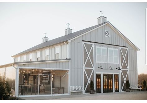 40x50 Metal Shop, Wedding Venue Barndominium, Pole Barn Wedding Venues, White Barn House, Metal Building House Plans, American Barn, Barn Renovation, Barn Style House Plans, Party Barn