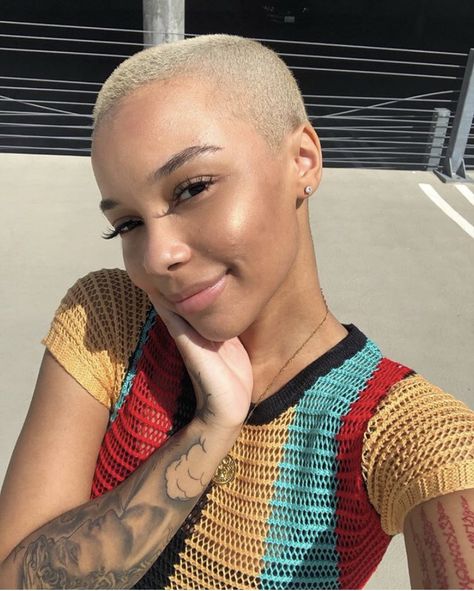 4c Buzz Cut Black Women, Women Shaved Head, Pixie Haircut Fine, Haircut Fine Hair, Short Bleached Hair, Pixie Haircut Fine Hair, Finger Curls, Buzzed Hair, Natural Hair Short Cuts