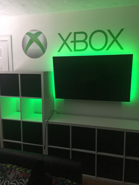 Love the back light. Could replace the nightlight. Boys Room Ideas Gamer, Xbox Bedroom Ideas, Xbox Room, Teen Game Rooms, Gamer Baby, Ikea 2015, Boys Game Room, Gamer Bedroom