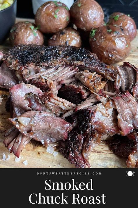 Smoked chuck roast cooks to fall-apart tender perfection on your Masterbuilt smoker in this easy recipe. Works with any smoker or grill! Smoked Beef Chuck Roast Recipes, Chuck Roast Ideas, Grilled Chuck Roast, Smoked Beef Chuck Roast, Smoked Roast, Roast Ideas, Chuck Roast Recipe, Crock Pot Beef Tips, Masterbuilt Smoker