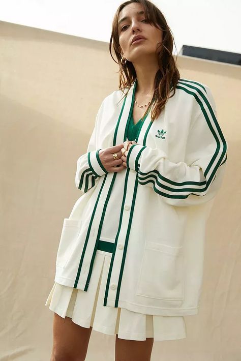 adidas Mode Tennis, Preppy Mode, Adidas Tennis, Tennis Fashion, Adidas Outfit, Sport Chic, Golf Fashion, Tennis Clothes, Mode Inspo