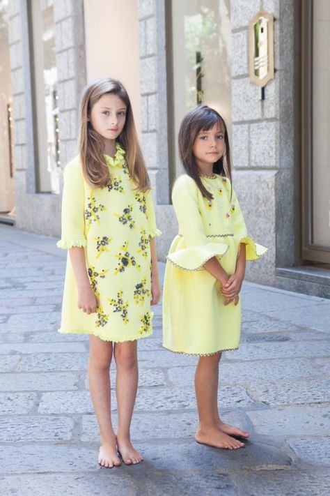 Collection Clothes, Kidswear Girls, Dresses For Ladies, Kids Fashion Blog, Kids Winter Fashion, Fashion District, Kids Couture, Warm Dresses, Fall Winter 2016