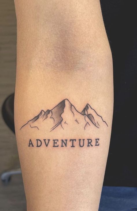 The 90 Most Popular Symbols For Travel Tattoos | Unique & Cute Travel Tattoo Ideas Moutain Tattoos, Small Nature Tattoo, Mountain Tattoo Simple, Adventure Tattoo, Simple Tattoos For Guys, Cool Wrist Tattoos, Small Forearm Tattoos, Hiking Tattoo, Tattoo Minimalist