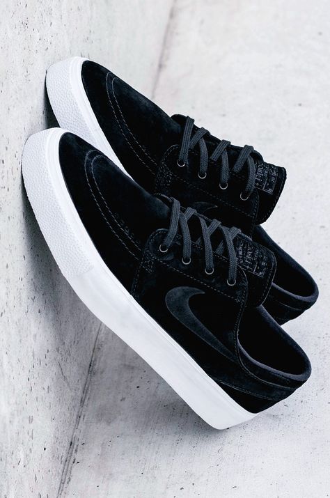 Nike Sb Zoom Stefan Janoski, Nike Janoski, Nike Sb Zoom, Stefan Janoski, Outfits Streetwear, Skate Wear, October 10, Urban Wear, Sneakers Men Fashion