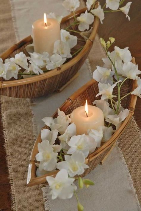 Mini Bamboo Canoes For Wedding Centerpieces Canoe Wedding, Ideas Candles, Candles Ideas, Favors Ideas, Tafel Decor, Hawaiian Theme, Rustic Centerpieces, Hawaiian Wedding, Asian Decor