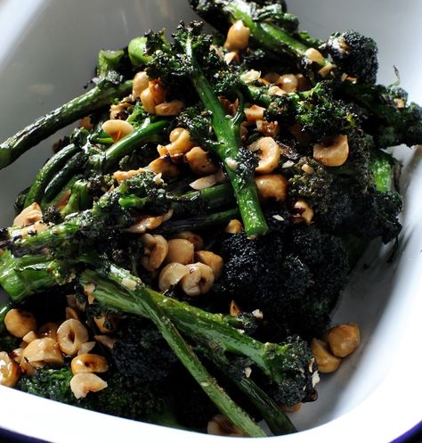 Josh Eggleton's broccoli recipe makes a fantastic side dish with its contrasting textures of the broccoli with toasted hazelnuts. Cooked Broccoli, Broccoli Recipes Side Dish, Sprouting Broccoli, Salmon Pizza, Contrasting Textures, Great British Chefs, Broccoli Recipe, Recipes Simple, Kids Cakes