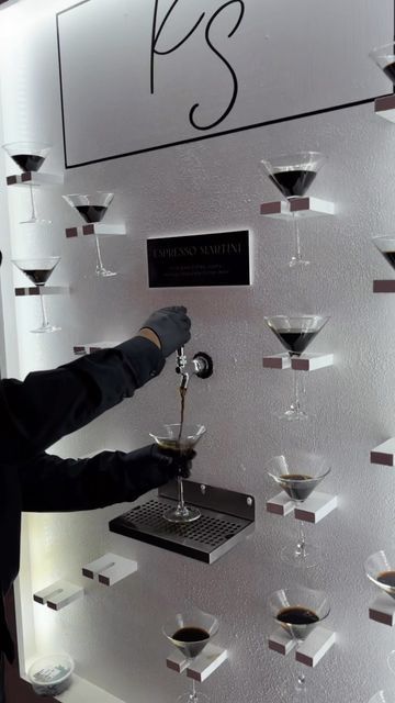 Food For Thought on Instagram: "File this under: Genius Wedding Ideas 📁 A custom branded Espresso Martini Wall is one way to ensure your guests will dance the night away ✨☕️🍸" Martini Bar Wedding Receptions, Espresso Martini Ice Luge, Wedding Espresso Bar, Espresso Martini Wedding Bar, Wedding Espresso Martini, Espresso Martini Bar Wedding, Unique Wedding Ideas Creative Receptions, Champagne Wall Ideas, Martini Bar Wedding