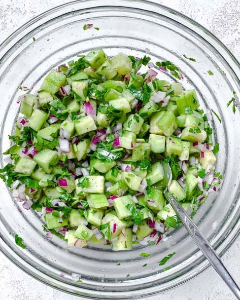 Mango Tomato Salsa, Cucumber Salsa Recipe, Veg Crispy, Cucumber Appetizers, Summer Pasta Dishes, Dinner Party Dishes, Pav Bhaji Masala, Chicken Cacciatore Recipe, Cucumber Salsa