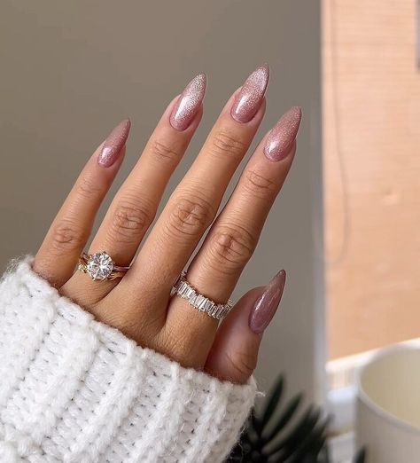 50+ Stunning Pink Spring Nail Designs You Need To Try! Pink Chrome Nails, Velvet Nails, Spring Nail Designs, Pink Nail Art, Almond Acrylic Nails, Simple Nail Art Designs, Cat Eye Nails, Pink Spring, Spring Nail