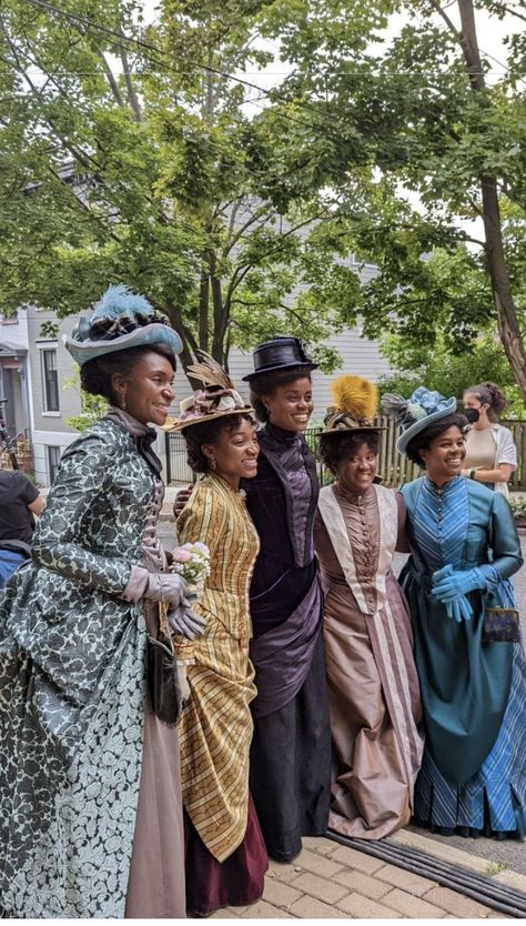 Afro Victorian, Black Victorian Women, Black Historical Victorian Costume Dress, Period Drama Black Women, Historical Black Victorian Costume Dress, Late 1800s Fashion, Edwardian Aesthetic, Black Slaves 1800s, 1800s Clothing