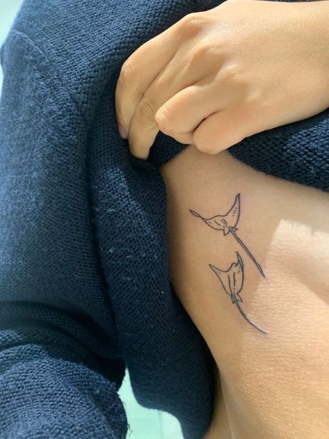 Tropical Rib Tattoo, Ocean Side Tattoo, Womens Shark Tattoo, Marine Life Spine Tattoo, Cute Simplistic Tattoos, Small Ocean Themed Tattoos, Marine Biology Tattoo, Shark Spine Tattoo, Ocean Spine Tattoo