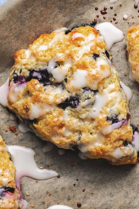 Blueberry Scones are a delightful treat, perfect for breakfast, brunch, or an afternoon snack! These buttery, flaky pastries studded with juicy blueberries offer a wonderful combination of flavors and textures. Sourdough Discard Blueberry Scones, Scones Aesthetic, Sophisticated Desserts, Scones Blueberry, Blueberry Treats, Fruit Scones Recipe, Sweet Scones, Lemon Blueberry Scones, Oatmeal Scones