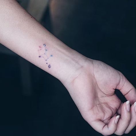 Delicate Constellation Tattoos Based on Your Zodiac Sign Tiny Constellation Tattoo, Constellation Tattoo Aries, Virgo Constellation Tattoo Stars, Zodiac Constellation Tattoo, Sagittarius Constellation Tattoo, Scorpio Star Constellation, Capricorn Constellation Tattoo, Star Constellation Tattoo, Scorpio Constellation Tattoos