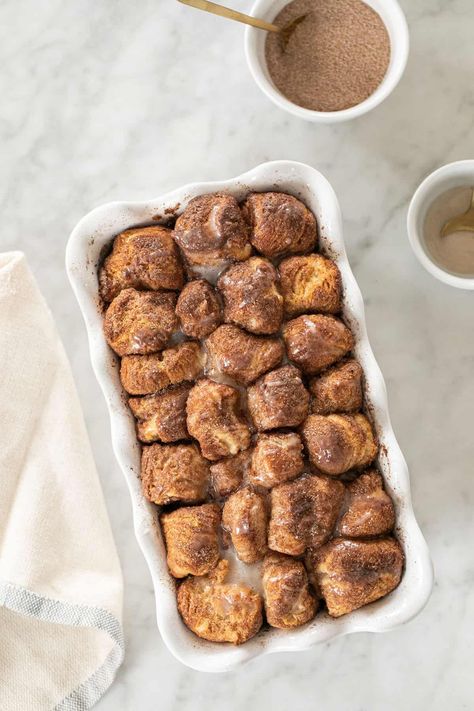 What Is Monkey Bread? - Sugar and Charm Easy Monkey Bread Recipe, Coconut Loaf Cake, Brunch Recipes Easy, Monkey Bread Recipe Easy, Easy Monkey Bread, Monkey Bread Recipe, Breakfast For A Crowd, Canned Biscuits, Easy Breakfast Ideas