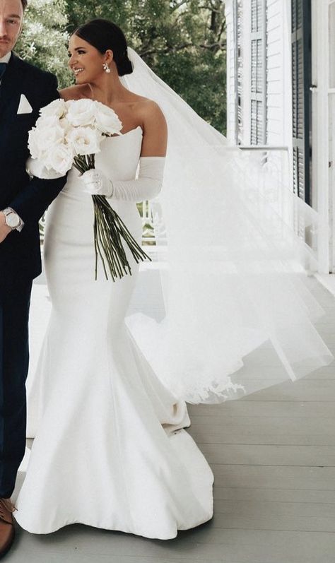 White Simple Wedding Dress Long Sleeve, Sleek Wedding Dress With Gloves, Timeless Wedding Dress Mermaid, White Glove Wedding Dress, Wedding Dresses Gloves Classy, Plain Satin Wedding Dress Mermaid, Wedding Dress W Gloves, Long Sleeve Wedding Dress Mermaid Simple, Trumpet Satin Wedding Dress