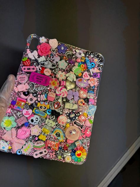 IPad Junk Case - Etsy Junky Ipad Case, Girly Birthday Gifts, Ipad Junk Case, Junk Ipad Case, Ipad Case Aesthetic, Bling Phone Cases Diy, Black Ipad Case, Junk Case, Ipad Essentials