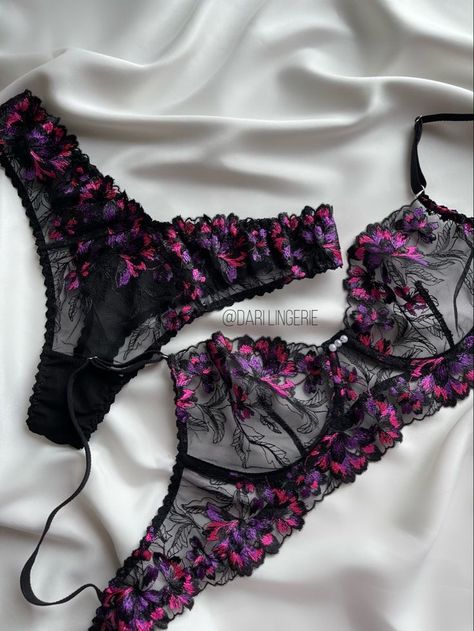 Pajama Fashion, Cute Sleepwear, Lingerie Inspiration, Seductive Clothes, Cute Lingerie, Comfortable Bras, Lingerie Outfits, Pretty Lingerie, Beautiful Lingerie