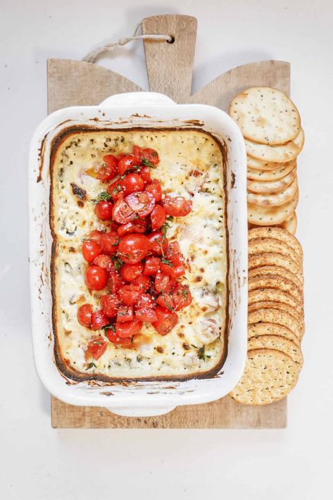 Baked Feta Dip Appetizer Recipes, Feta Dip Recipes, Baked Feta Appetizer, Baked Feta Dip, Bruschetta Dip, Feta Cheese Dip, Salt Crackers, Cheese Dips, Dips Recipes