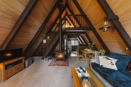 Coziest A-Frame Airbnb Cabins to Rent This Fall - Condé Nast Traveler Airbnb Cabins, A Frame Cabins, Bright Bathroom, Upstairs Loft, A Frame Cabin, A Frame House, Indoor Fireplace, Gray Interior, Best Hikes