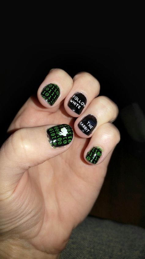 Nerd Manicure! Bring back the Matrix! Matrix Nails Design, Matrix Nail Art, Magic The Gathering Nails, Geeky Nail Designs, Matrix Nails, Geek Nails, Creeper Nails, Chrome Nails, Matrix