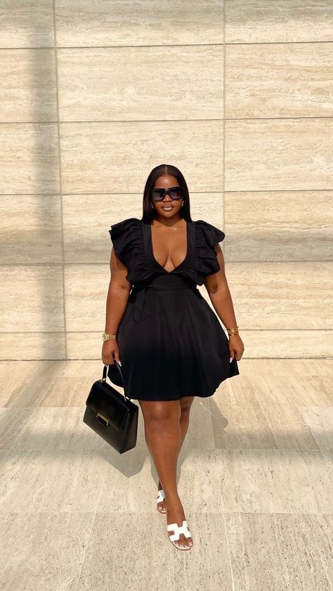 Black Women In Dresses Casual, Curvy Outfits Summer Dresses, Classy Summer Dress Outfits, Brunch Dress Outfit Classy, Elegant And Classy Outfits, Classy Brunch Outfit, Cute Brunch Outfits, Classy Feminine Outfits, Classy Dresses Short