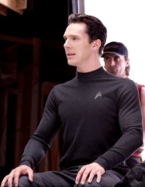 God Look At His Muscles ❤ #BenedictCumberbatch #Khan Khan Benedict, Khan Star Trek, Khan Noonien Singh, Posture Fix, John Harrison, Star Treck, Benedict Sherlock, Star Trek Into Darkness, Benedict Cumberbatch Sherlock