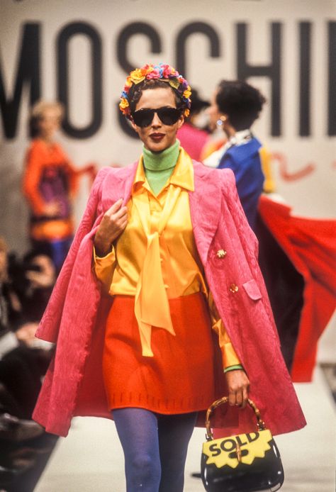 Nathan sur Twitter : "moschino f/w 1995 https://t.co/i6BZgBNzKE" / Twitter Moschino 90s, Runway 90s, Moschino Runway, 90s Runway, Black Lives, 90s Fashion, Runway Fashion, Moschino, Harajuku