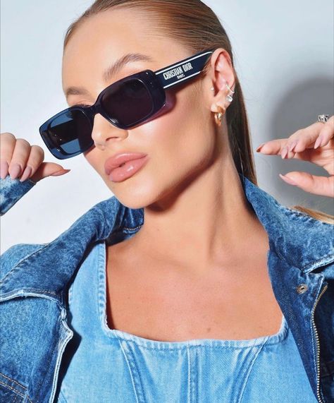 #dior #diorsunglasses #signaturestyle #sunglasses #sunglassesfashion #nyc #manhattan Christian Dior Sunglasses Women, Dior Shades Sunglasses, Dior Glasses Sunglasses, Dior Sunglasses Women, Luxury Sunglasses Women, Dior Frames, Dior Shades, Dior Glasses, Glasses Outfit