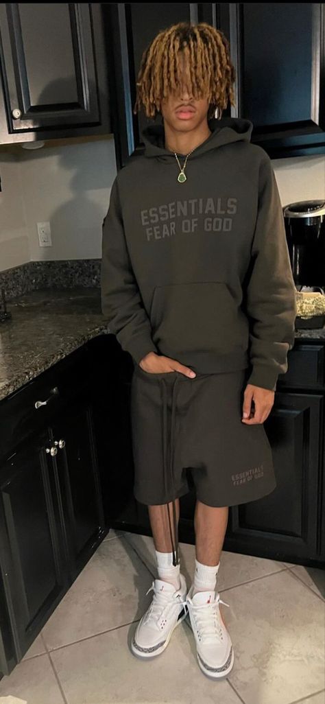 Mens Essentials Outfit, Outfits For Boys Aesthetic, Chill Boy Outfits, Chill Guy Outfits, Black Boy Aesthetic Outfit, Hard Fits Black People, Tuff Fits Men, Calm Fits For School, Sweatpants Hoodie Outfit