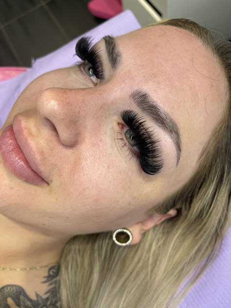 Cat Eye Mega Volume Lashes, 19 Mm Lash Extensions, Mega Value Lashes, Huge Lash Extensions, Xl Lash Extensions, Lash Extensions Styles Full, Eyelash Extensions Dramatic, Long Mega Volume Lash Extensions, Mega Russian Lashes