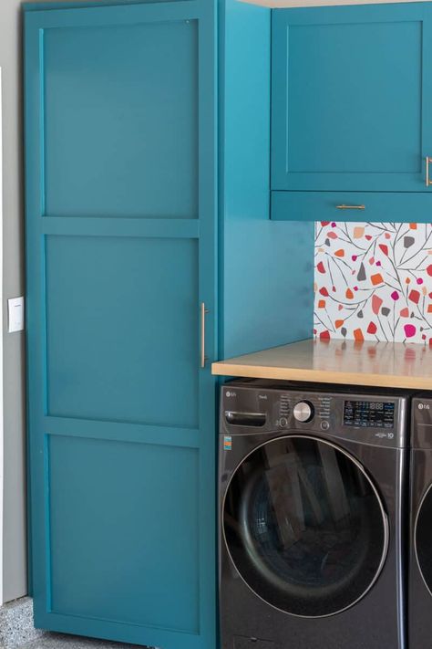 How to give your garage laundry area a makeover to look like a real laundry room. #anikasdiylife Expand Laundry Room Into Garage, Garage Laundry Rooms, Garage Laundry, Laundry Area, Laundry Room Makeover, Diy Life, Laundry Room, Diy Inspiration, Room Makeover