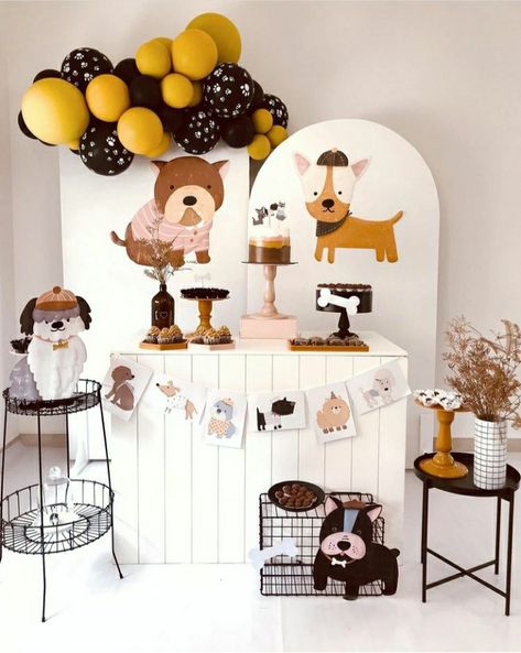 Puppy Party Theme, Dog Themed Birthday Party, Dachshund Birthday, Dog Themed Parties, Puppy Birthday Parties, Puppy Birthday, Dog Birthday Party, Puppies And Kitties, Dog Party