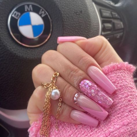 Vanessa Nails, Kylie Nails, Gold Acrylic Nails, Gelish Nails, Edgy Nails, Really Cute Nails, Bling Acrylic Nails, Instagram Nails, Fire Nails