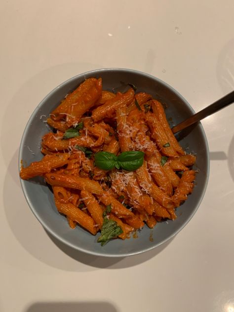 Penne Alla Vodka, Food Therapy, Tasty Baking, Sweet Snacks Recipes, Food Videos Cooking, Sweet Snacks, Food Cravings, Food Lover, Food Videos