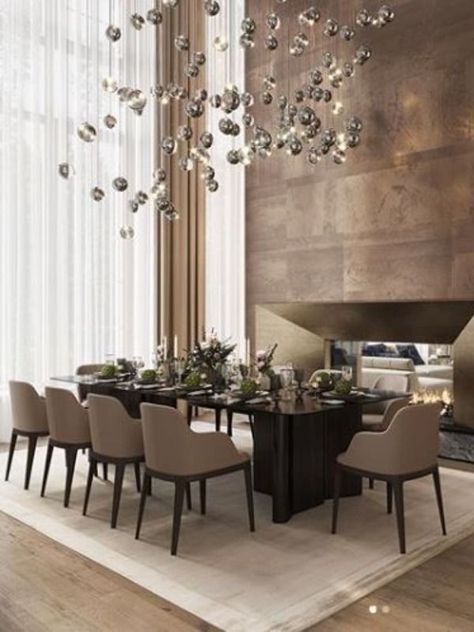 See here outstanding dining rooms so that you get inspired for your own! See our top 25 Interior Designers in New York City in luxxu.net! #NYC #newyorkcity #newyorklife #NEWYORKinteriordesign #nycviews #newyorkapartment #nyinteriors #newyorkhomes #newyorkrealestate #newyorkpenthouse #nystyle #nycondo #newyorkproject #diningroom Dining Table Luxury Modern, Dining Table With Chandelier, Modern Dining Room Ideas Luxury, Luxury Modern Dining Room, Kitchen Table Chandelier, Modern Classic Dining Room, Modern Classic Bedroom, Luxury Dining Room Decor, Dining Room Design Luxury