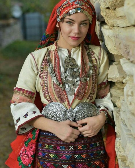 Lovely lady in Bulgarian traditional costume. #NationalCostumes #NationalAttire Bulgarian Women, Bulgarian Clothing, Costumes Around The World, Folk Clothing, National Dress, Folk Dresses, Ethnic Outfits, Ethnic Dress, Traditional Fashion