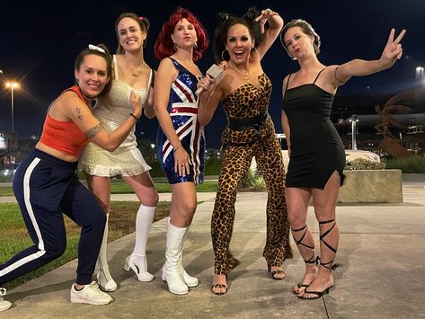 Movie Costumes Group, Spice Girls Costumes, Halloween Group Costumes, Halloween Group, Group Costumes, 80s Movies, Group Halloween Costumes, Movie Costumes, Spice Girls