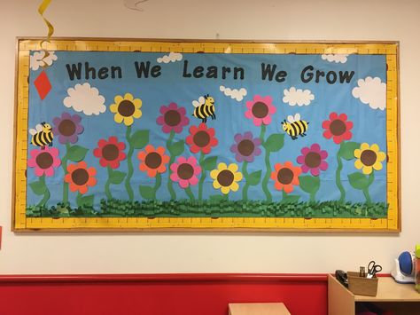 Together Bulletin Board Ideas, When We Learn We Grow Bulletin Board, Plant Seeds Of Kindness Bulletin Board, Grow Bulletin Board Ideas, Grow Together Bulletin Board, Bulletin Board Flowers, Grow Bulletin Board, Garden Bulletin Boards, Staff Bulletin Boards