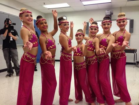 Dance Moms Rare, Payton Ackerman, Dance Moms Secrets, Dance Moms Group Dances, Dance Moms Memes, Nia Frazier, Nia Sioux, Dance Moms Season, Dance Moms Costumes