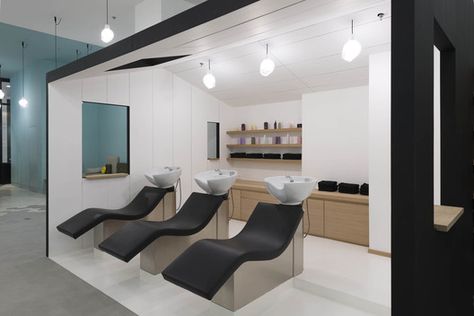 Le Coiffeur,© Margaux Keller Design Studio Hair Salon Design, Beauty Salon Design, Beauty Salon Interior, Beauty Salon Decor, Life Hacks Beauty, Poster Shop, Design Salon, Beauty Hacks Video, Salon Design