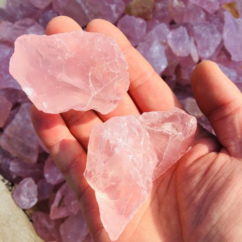 Rough Rose Quartz, Rose Crystal, Raw Quartz, Pink Rose Quartz, Stone Healing, Spiritual Energy, Energy Stones, Crystal Rose, Fluorite Crystal