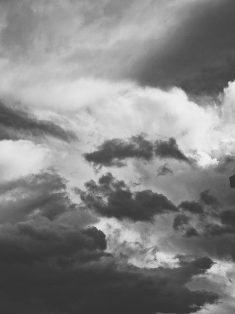 Sky Black And White Aesthetic, Black And White Clouds Aesthetic, Sky Aesthetic Black And White, Black And White Sky Aesthetic, Black N White Aesthetic, Clouds Black And White, Sky Black And White, Ipad White, Fictional Places