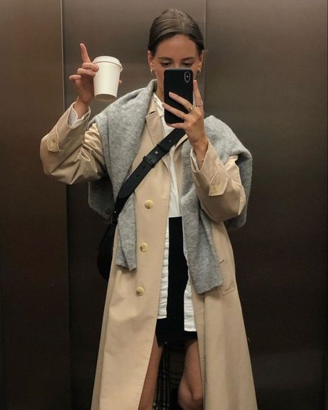 Jess Alizzi, Mode Dope, Minimalist Moda, Look Office, Parisienne Chic, Mirror Pics, Mode Inspo, 가을 패션, Aesthetic Outfit